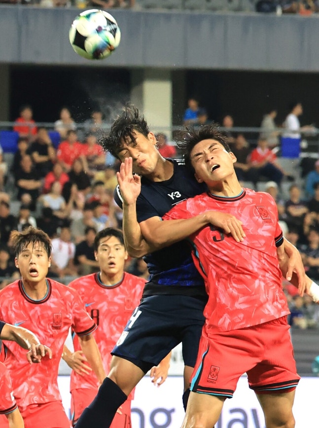 Phá 'tuyệt chiêu' của ĐT Hàn Quốc ở chung kết, tuyển Nhật Bản được báo chí châu Á khen ngợi khi vô địch - Ảnh 3.