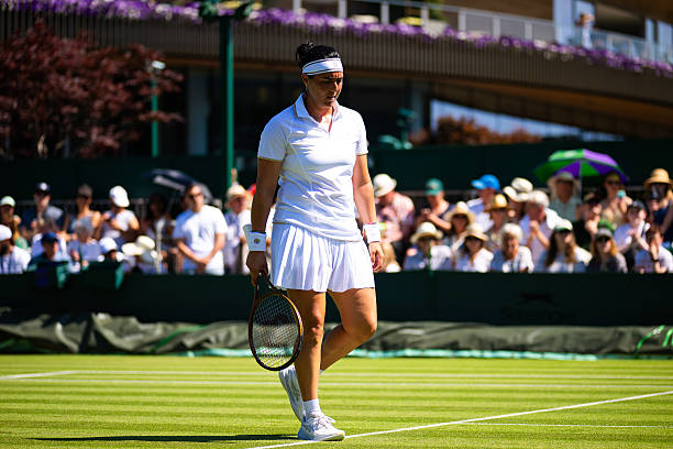 Cựu á quân Wimbledon Ons Jabeur đã quyết định tạm ngừng thi đấu vì muốn &quot;tìm lại niềm vui giản dị của cuộc sống&quot;