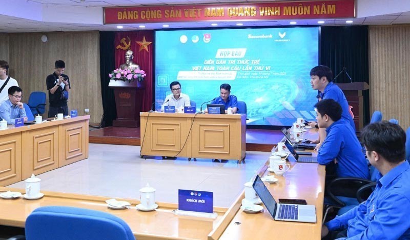 Nhìn lại 5 kỳ Diễn đàn Trí thức trẻ Việt Nam toàn cầu - Ảnh 6. Nhìn lại 5 kỳ Diễn đàn Trí thức trẻ Việt Nam toàn cầu - Ảnh 6.