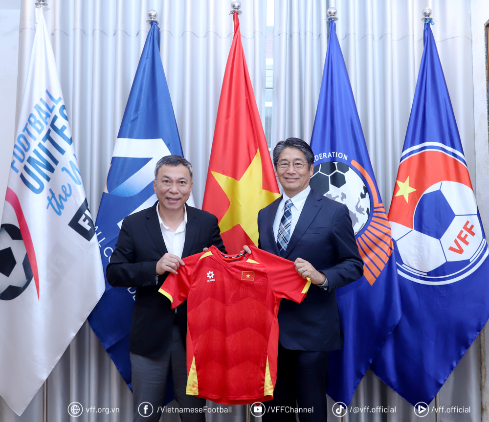 Đội bóng 4 lần vô địch J-League có thể sang Việt Nam thi đấu giao hữu - Ảnh 1.