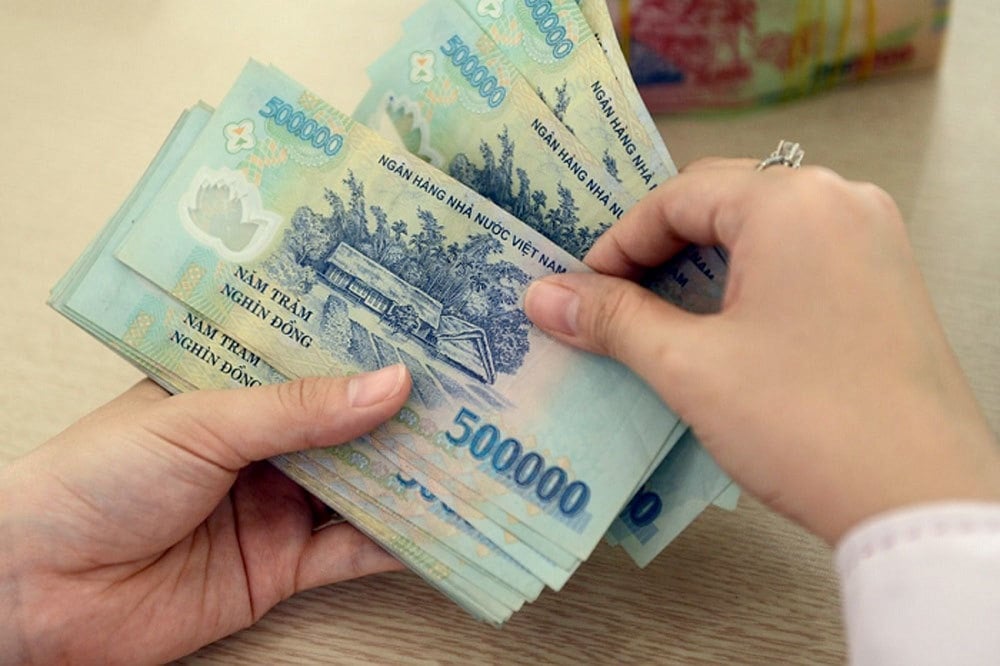 Bộ Tài chính đề xuất tăng mức giảm trừ cho bản thân người nộp thuế lên 15,5 triệu đồng/tháng - Ảnh 2.