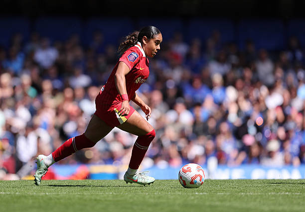 Arsenal chiêu mộ tiền đạo 20 tuổi Olivia Smith từ Liverpool, với mức phí chuyển nhượng cao nhất trong lịch sử bóng đá nữ thế giới