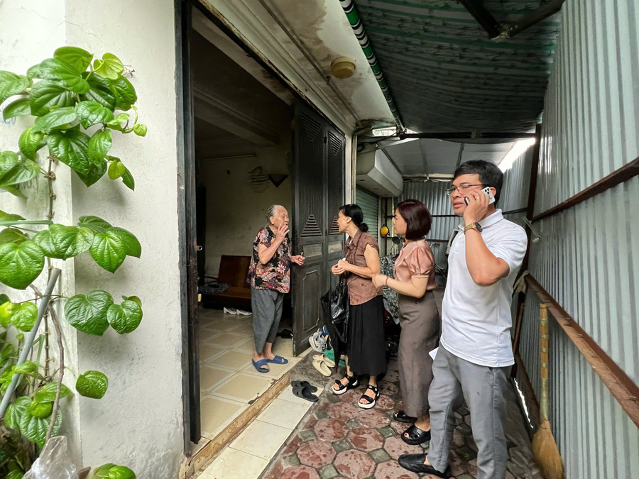 Bão số 3: Hà Nội di dời người dân ở chung cư cũ đến nơi an toàn - Ảnh 2.