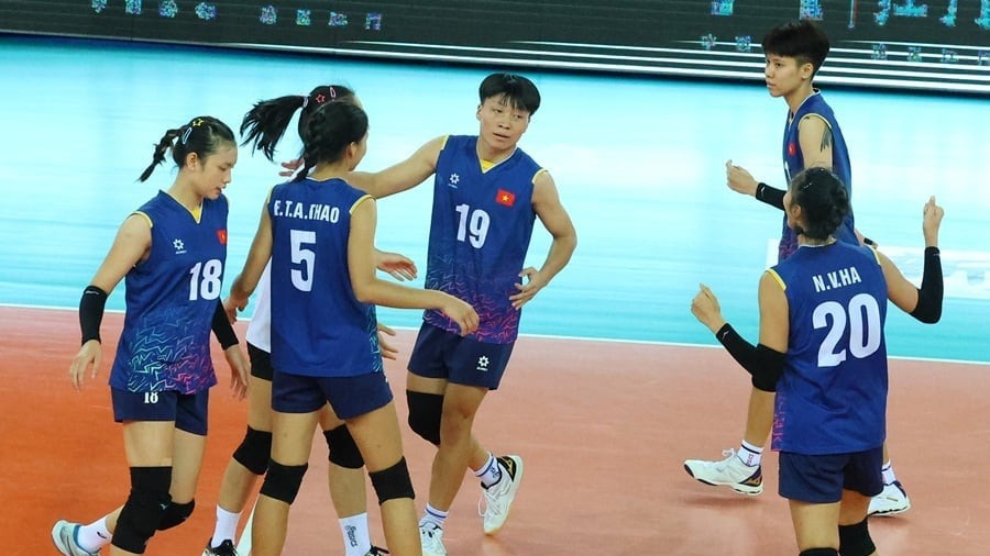 Tin nóng thể thao sáng 24/7: Danh sách đội bóng chuyền nữ Việt Nam dự giải thế giới; CAHN ra mắt tài năng Việt kiều