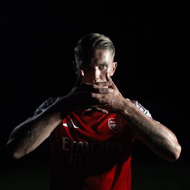 Tin Chuyển Nhượng Ngày 27/7: Sao Liverpool Nghỉ Trận Thua Milan Để Tới Bayern; Arsenal Chính Thức Công Bố 'Bom Tấn' - Ảnh 3. Tin Chuyển Nhượng Ngày 27/7: Sao Liverpool Nghỉ Trận Thua Milan Để Tới Bayern; Arsenal Chính Thức Công Bố 'Bom Tấn' - Ảnh 3.