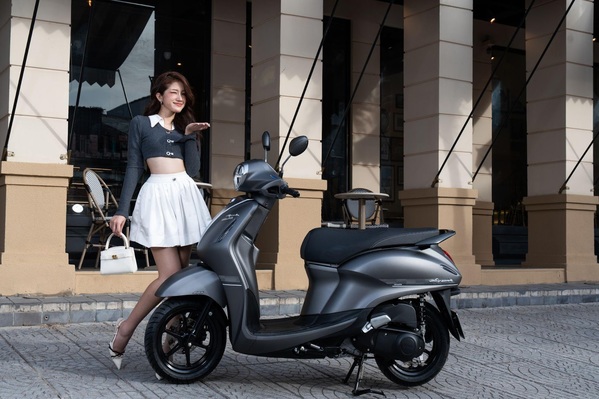 Sống gọn, đi nhẹ: Xu hướng lựa chọn xe tay ga của người trẻ - Ảnh 1.