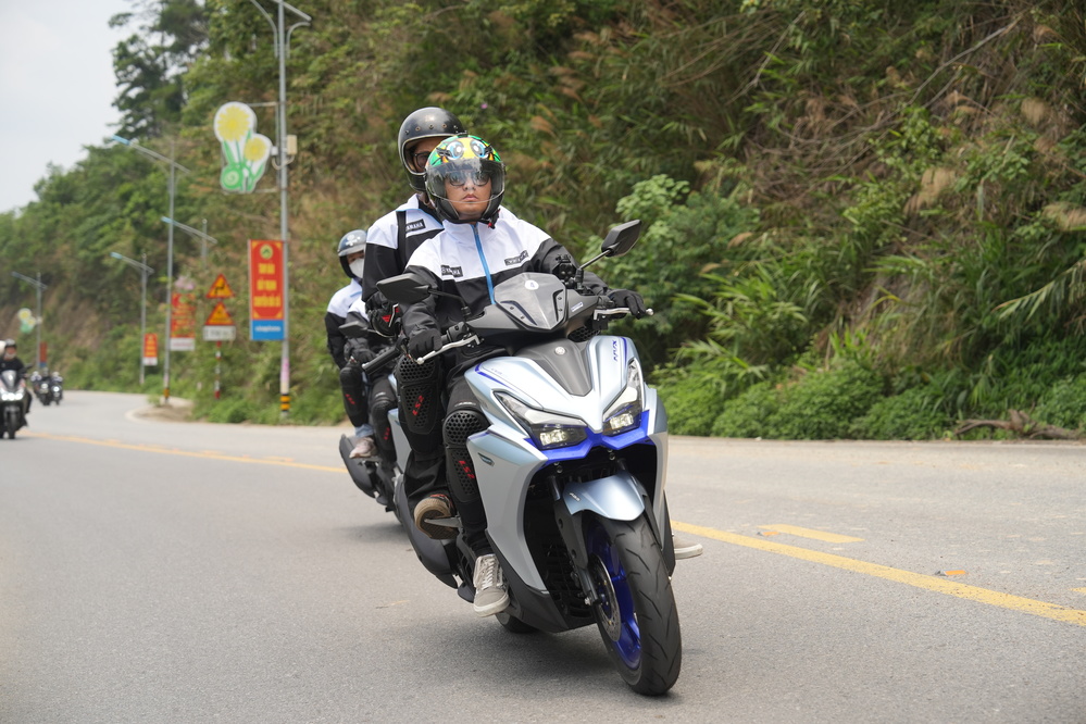 Công nghệ YECVT độc quyền trên Yamaha NVX: Tăng tốc êm ái, đổ đèo vững vàng - Ảnh 3.