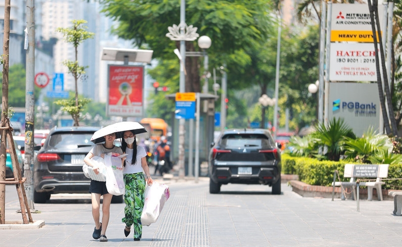 Dự báo thời tiết ngày 30/7: Nắng nóng lan rộng ở Bắc và Trung Bộ - Ảnh 1.
