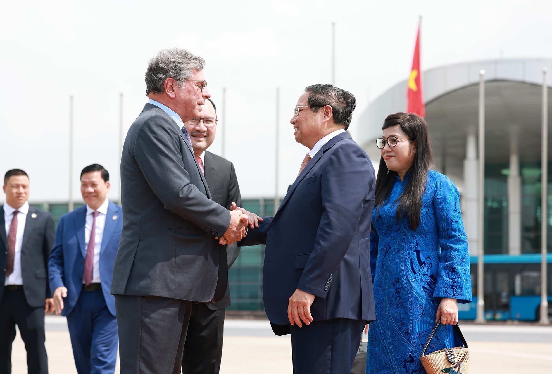 Thủ tướng Phạm Minh Chính lên đường dự Hội nghị Thượng đỉnh BRICS mở rộng tại Brazil - Ảnh 2.