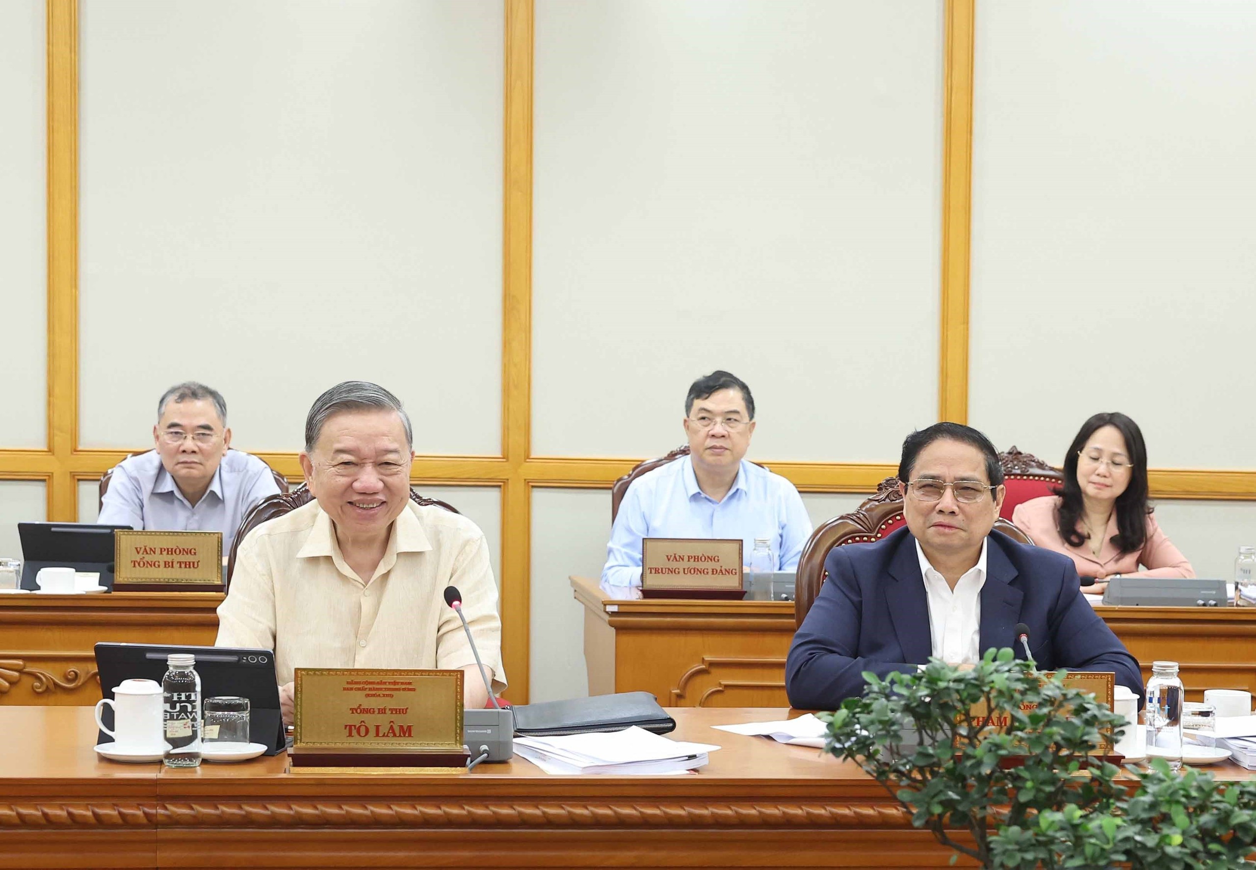 Bộ Chính trị, Ban Bí thư cho ý kiến về sắp xếp tổ chức bộ máy và đơn vị hành chính - Ảnh 2.