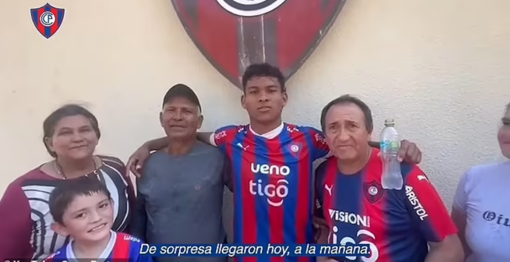 Diego Leon: Từ cậu bé Paraguay nghèo khó đến bản hợp đồng đặc biệt với MU - Ảnh 5.