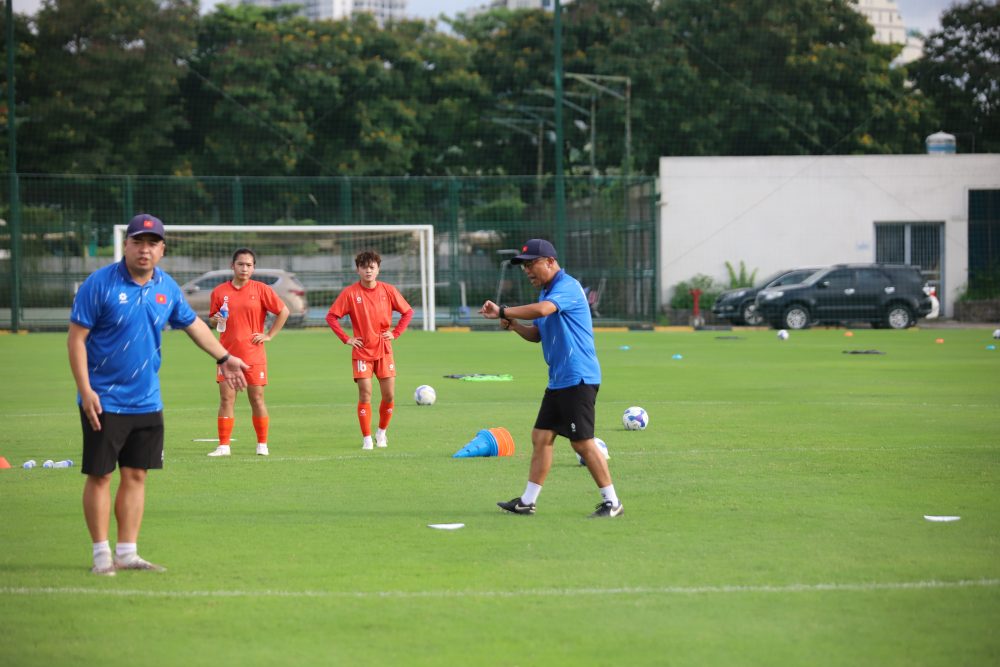HLV Nhật Bản: ‘U20 Việt Nam quyết tâm vượt qua vòng loại U20 châu Á’ - Ảnh 1.