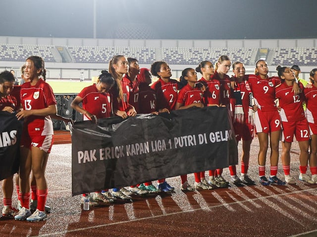 Chủ tịch LĐBĐ Indonesia: 'Không thể tổ chức VĐQG nữ  vì…chưa có đội bóng' - Ảnh 1.