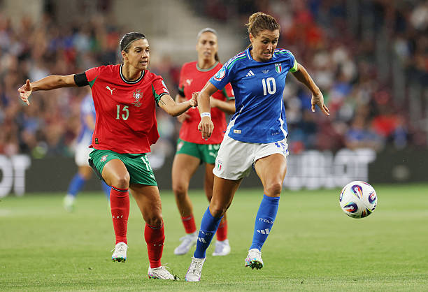 Ý hòa Bồ Đào Nha 1-1 ở vòng bảng EURO 2025 nữ