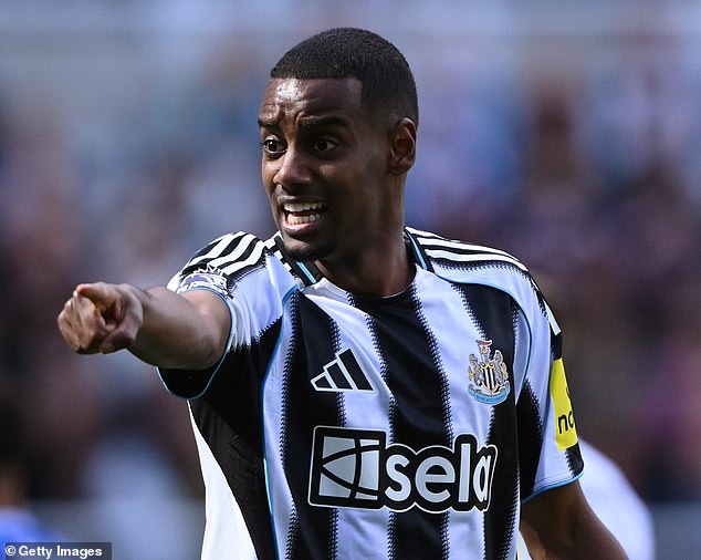 Benjamin Sesko chọn gia nhập Newcastle, từ chối MU  - Ảnh 2.