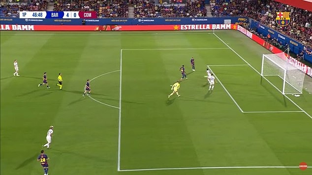 Rashford bỏ lỡ cơ hội 'không thể tin được' khi Barcelona thắng 5-0 đội bóng của Fabregas - Ảnh 2.