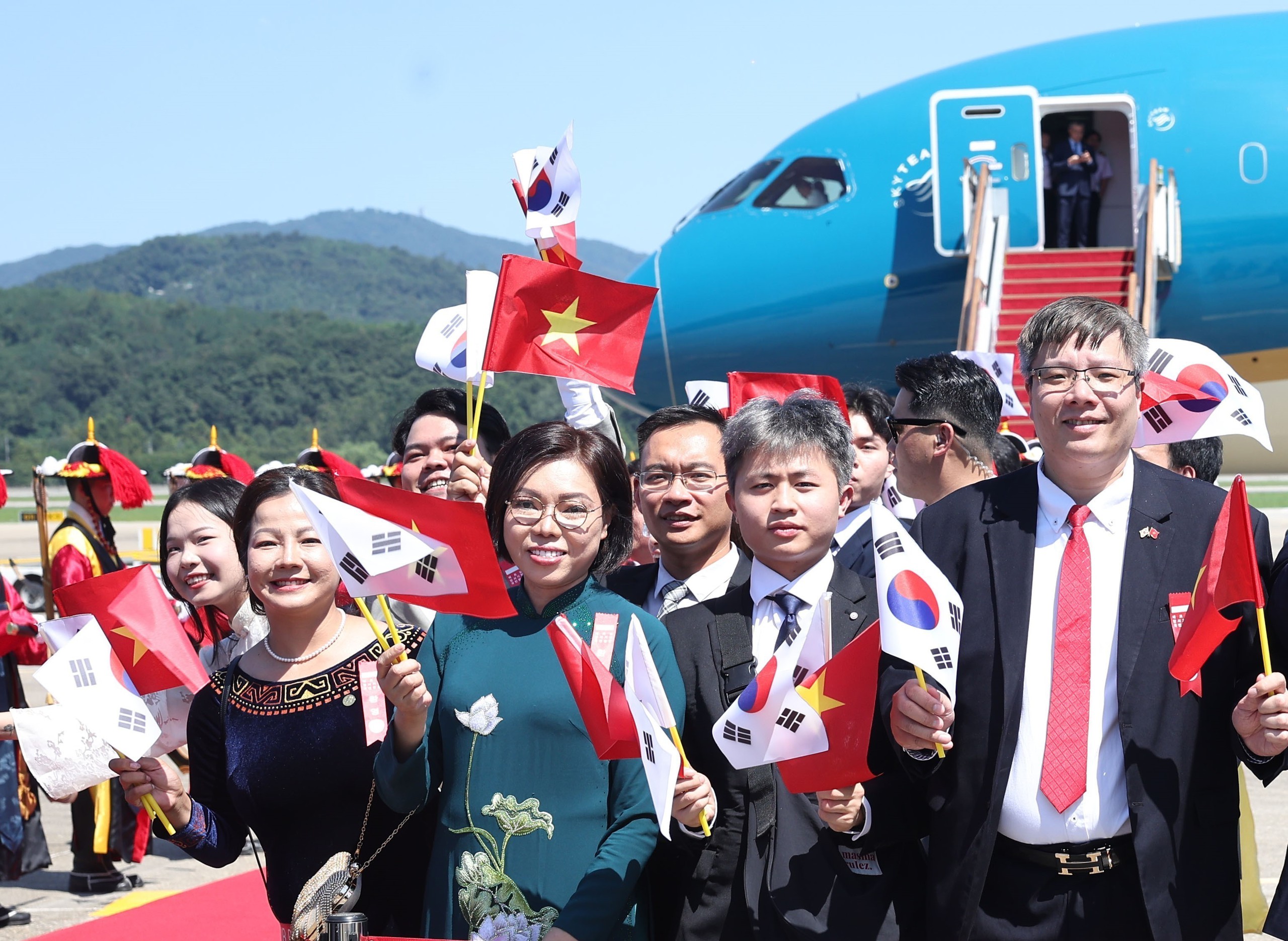 Tổng Bí thư Tô Lâm và Phu nhân bắt đầu thăm cấp Nhà nước Đại Hàn Dân Quốc - Ảnh 8.