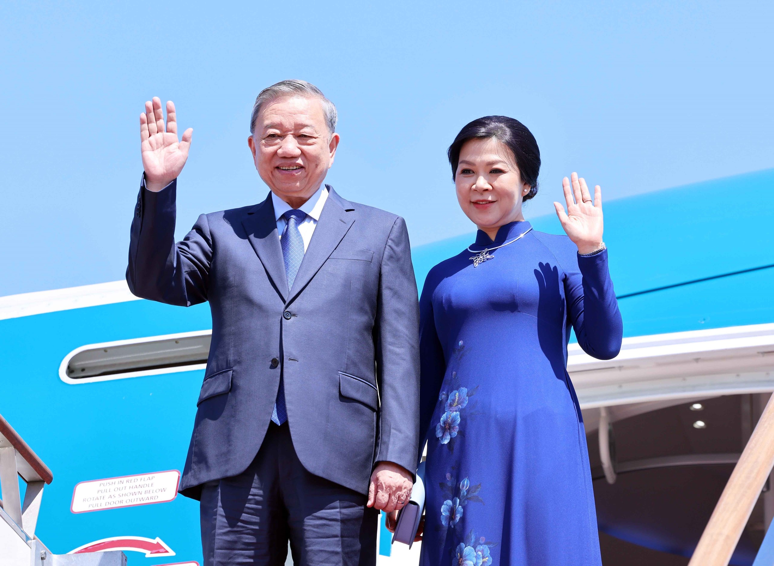 Tổng Bí thư Tô Lâm và Phu nhân bắt đầu thăm cấp Nhà nước Đại Hàn Dân Quốc - Ảnh 1.