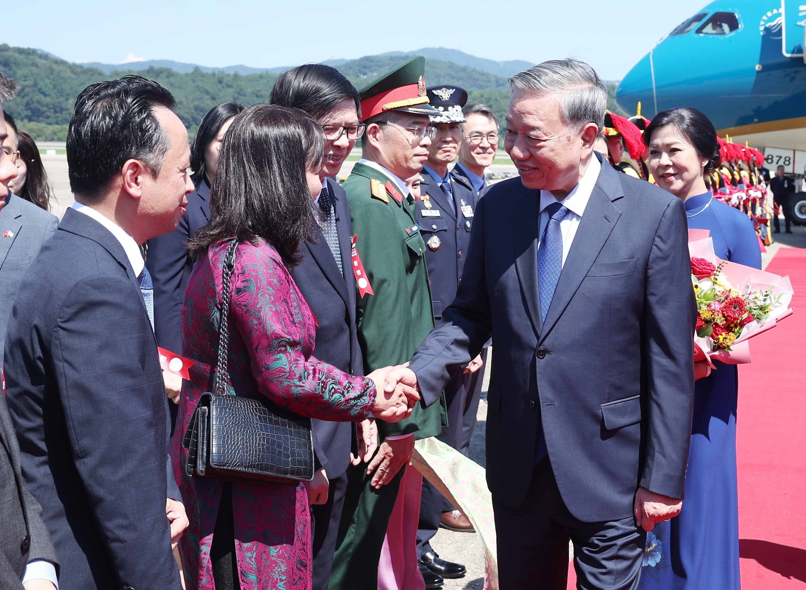 Tổng Bí thư Tô Lâm và Phu nhân bắt đầu thăm cấp Nhà nước Đại Hàn Dân Quốc - Ảnh 6.
