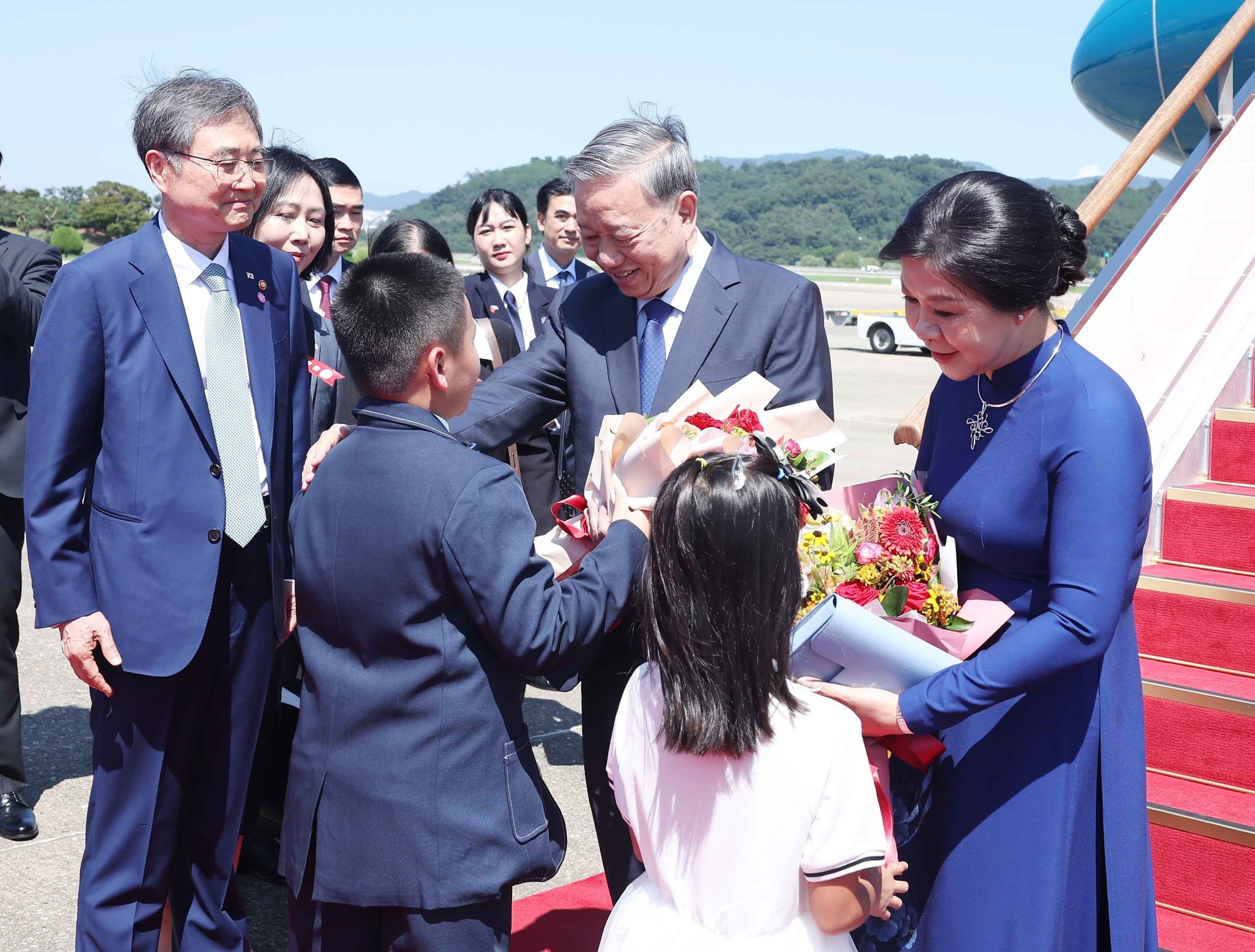 Tổng Bí thư Tô Lâm và Phu nhân bắt đầu thăm cấp Nhà nước Đại Hàn Dân Quốc - Ảnh 5.