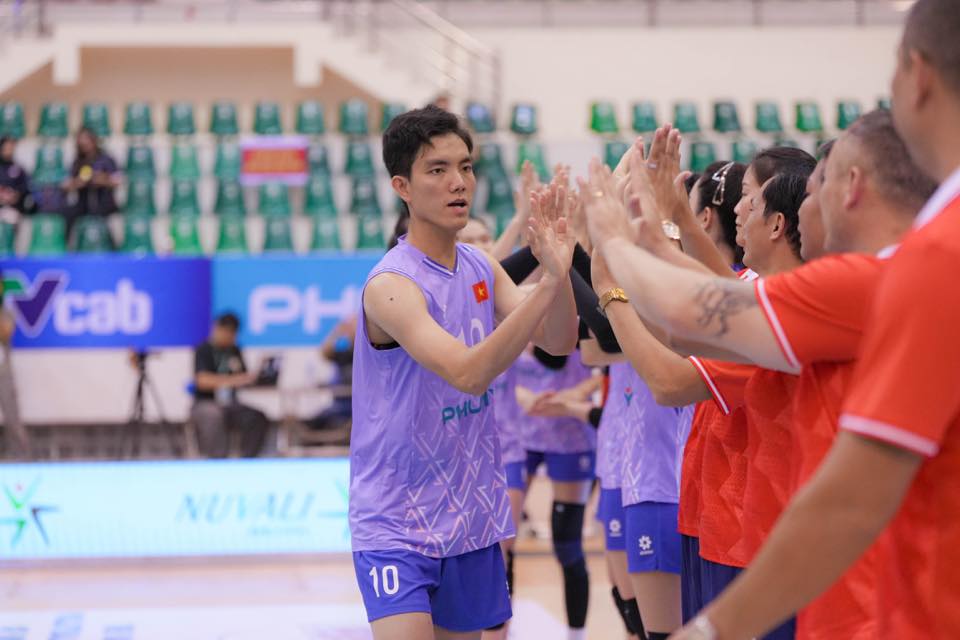 Liên đoàn bóng chuyền châu Á khen ngợi Bích Tuyền ghi 45 điểm, vượt trội dàn sao của ĐT Thái Lan - Ảnh 1.