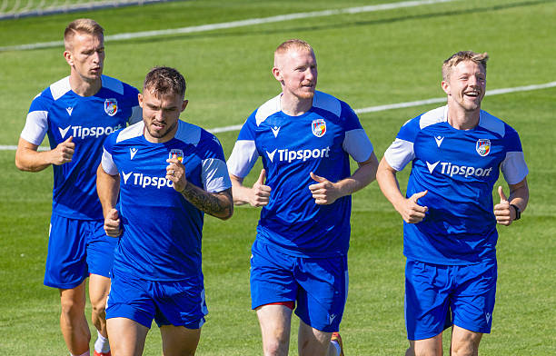 Viktoria Plzen tập luyện chuẩn bị cho cuộc đối đầu với Rangers