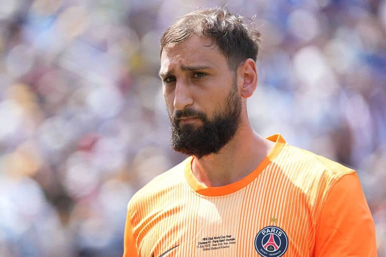Tin chuyển nhượng hôm nay 13/8: Baleba đồng ý đến MU, Donnarumma đạt thỏa thuận với Man City - Ảnh 2.