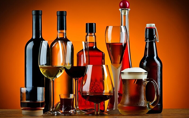 Lý do ngày càng nhiều người Mỹ tránh đồ uống có cồn - Ảnh 1.