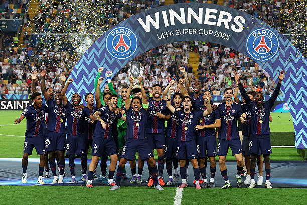 PSG đánh bại Tottenham để lần đầu tiên đoạt Siêu Cúp châu Âu, dù hai lần bị dẫn trước