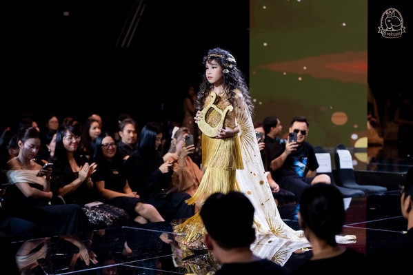 Suri Bảo Anh – Nàng vedette “Mặt trời tỏa sáng” đa tài tại The Solar Kingdom - Ảnh 2.