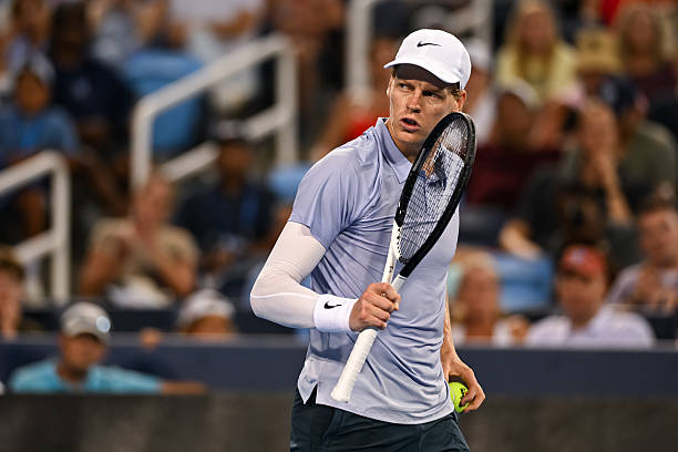Jannik Sinner vào bán kết Cincinnati Masters 2025