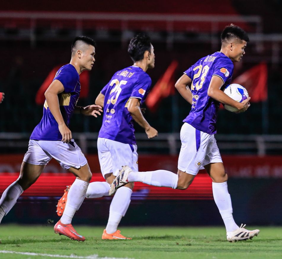 Ứng viên vô địch khởi đầu chật vật ở V-League 2025/26 - Ảnh 1.