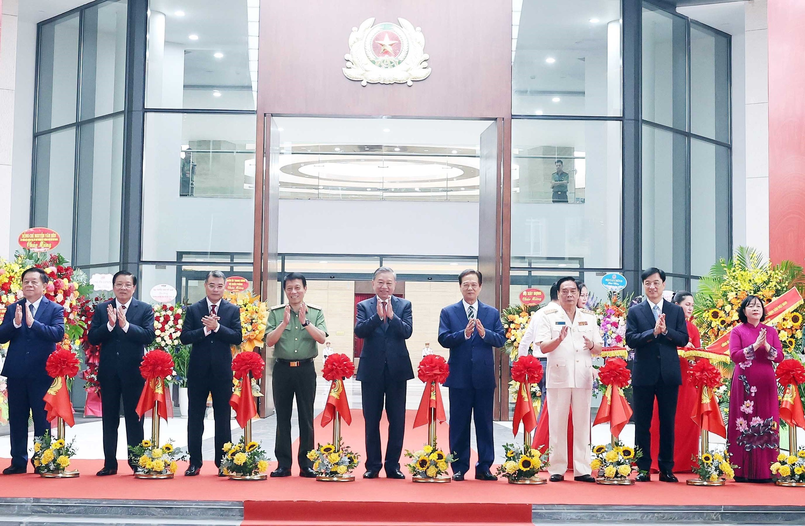 Bài viết của Tổng Bí thư Tô Lâm: 80 NĂM - VINH QUANG CÔNG AN NHÂN DÂN VIỆT NAM - Ảnh 2.