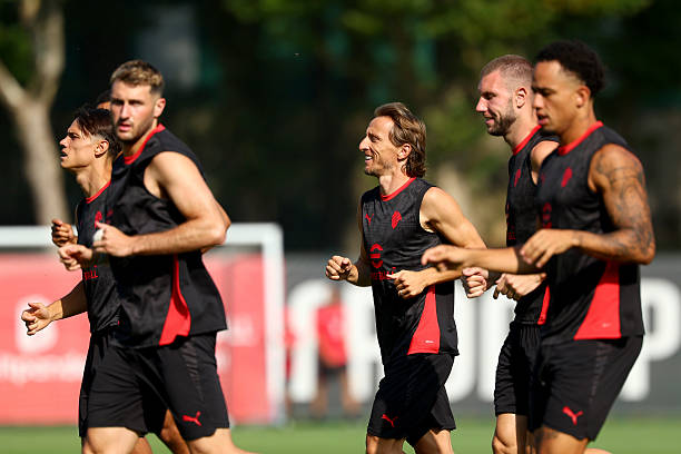 AC Milan tập luyện, chuẩn bị cho mùa giải mới