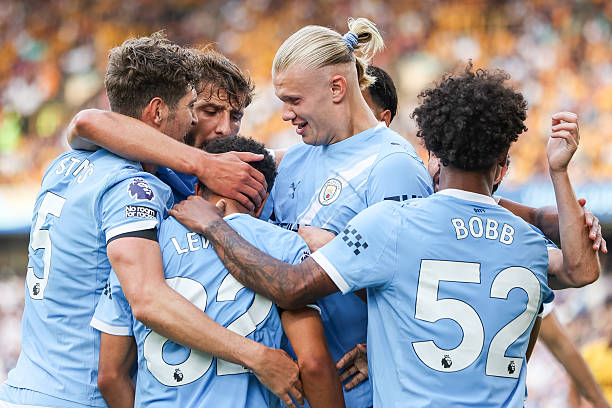 Haaland lập cú đúp, Man City thắng đậm Wolves