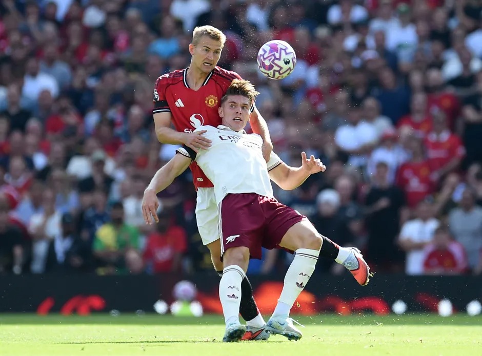 'Sát thủ' Viktor Gyokeres đã chơi thế nào trong ngày ra mắt Arsenal ở Ngoại hạng Anh? - Ảnh 2.