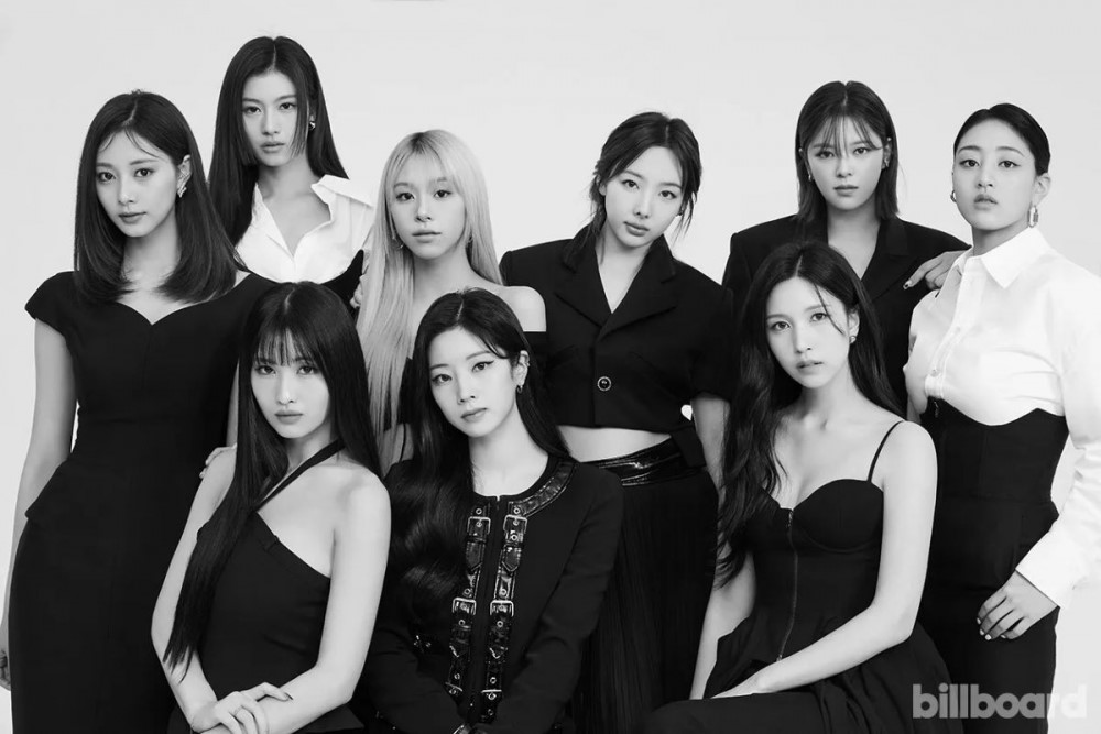 10 năm sau &quot;debut&quot;, Twice tiếp tục lập thành công lịch sử trên BXH Billboard - Ảnh 1.