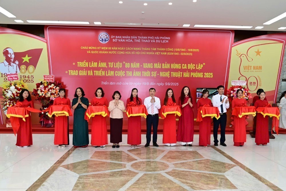 80 năm Quốc khánh: Nhiều bức ảnh, tư liệu khát quát chặng đường “80 năm vang mãi bản hùng ca độc lập” - Ảnh 1.