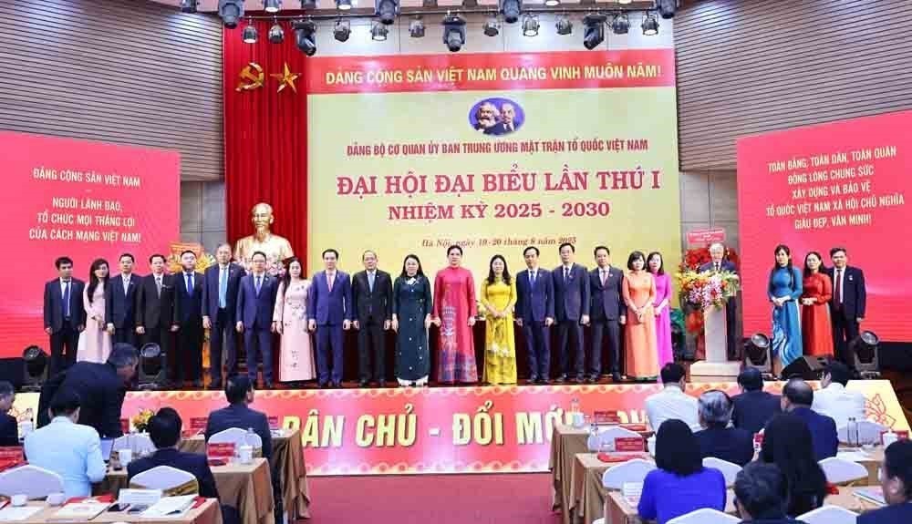 Tiến tới Đại hội XIV của Đảng: Khơi dậy tinh thần yêu nước, khát vọng phát triển đất nước phồn vinh, hạnh phúc - Ảnh 8.