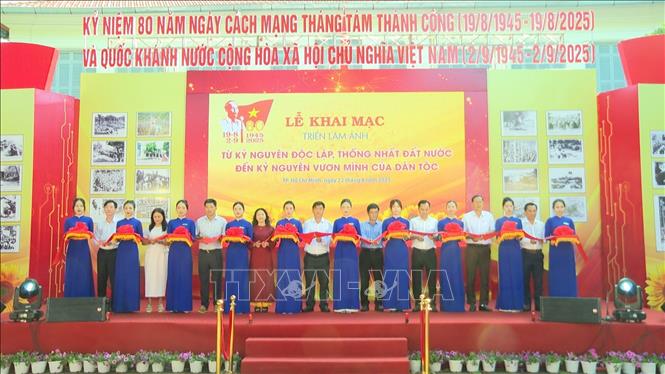 80 năm Quốc khánh: Triển lãm ảnh với góc nhìn chân thực, sống động về Bác Hồ và Thành phố Hồ Chí Minh - Ảnh 4.