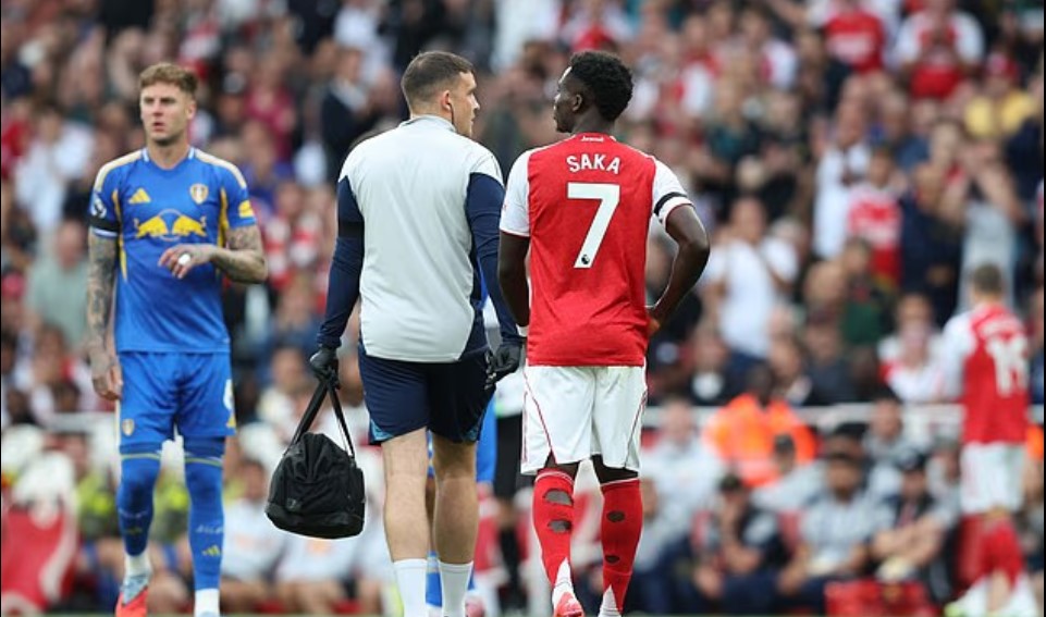 Arsenal ra thông báo mới nhất về chấn thương của Saka và Odegaard trước trận đấu với Liverpool - Ảnh 1.