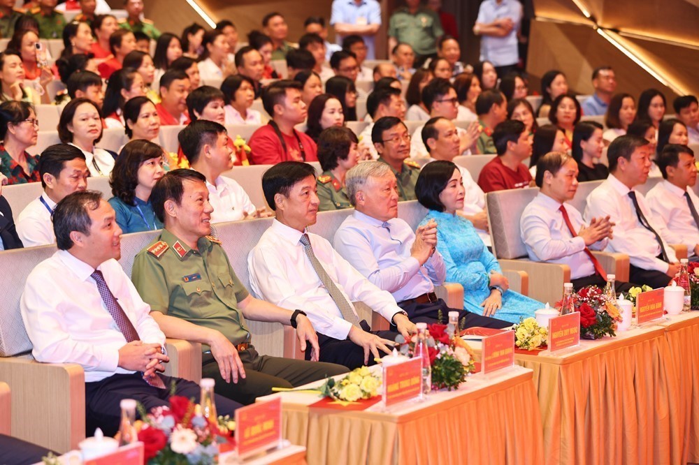 Chương trình chính luận nghệ thuật “Sao Độc lập” - Ảnh 1.