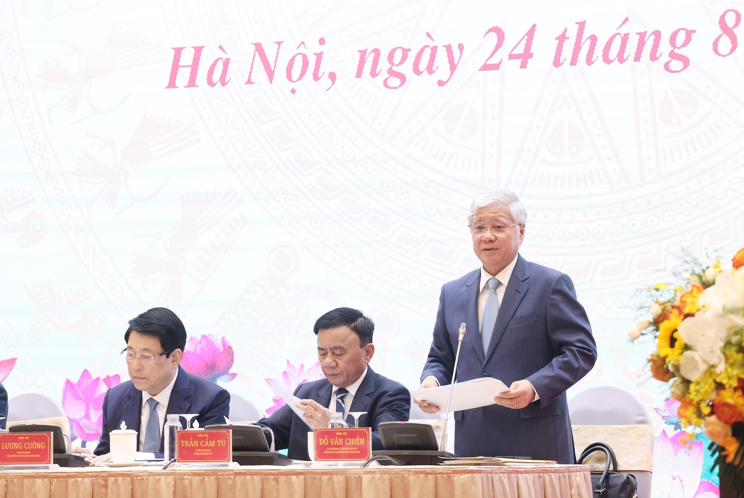 Chủ tịch nước và Thủ tướng gặp mặt đại biểu tiêu biểu các tầng lớp nhân dân tham dự Đại lễ 2/9 - Ảnh 10.
