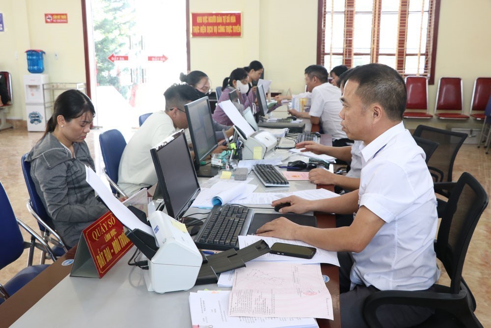 Tinh gọn bộ máy: Tập trung lãnh đạo, chỉ đạo tổ chức đại hội đảng bộ các cấp bảo đảm đúng tiến độ - Ảnh 3.