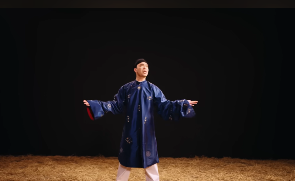 3-hinh-anh-ca-si-le-vet-anh-trong-mv-giong-tu-do-1756165857487871729729.png