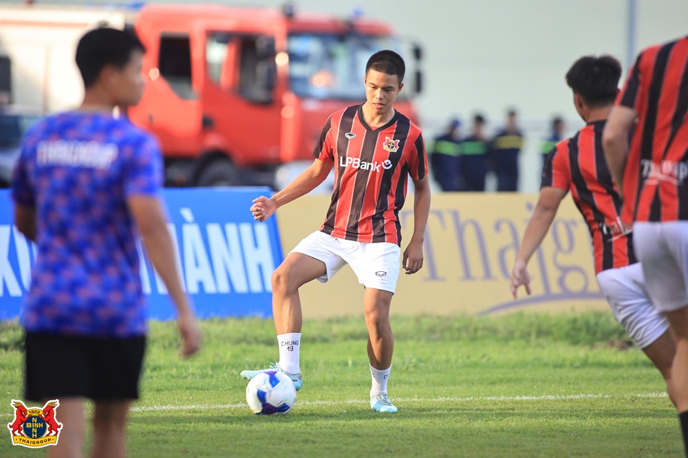 Tiền vệ Việt kiều Bungaria được gọi lên đội U23 Việt Nam - Ảnh 1.