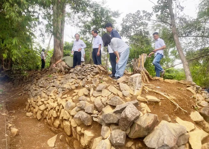 Sớm đưa di tích Trường Lũy thành Di tích quốc gia đặc biệt - Ảnh 1.
