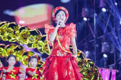 Hơn 50.000 khán giả quẩy từ chiều tới khuya ở 8Wonder - Moments of Wonder - Ảnh 5.