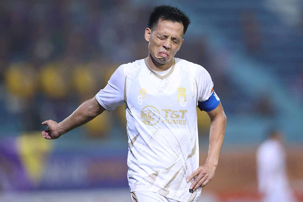 Bình luận: Hà Nội FC và nỗi hoang mang ở tuổi 20 - Ảnh 1.