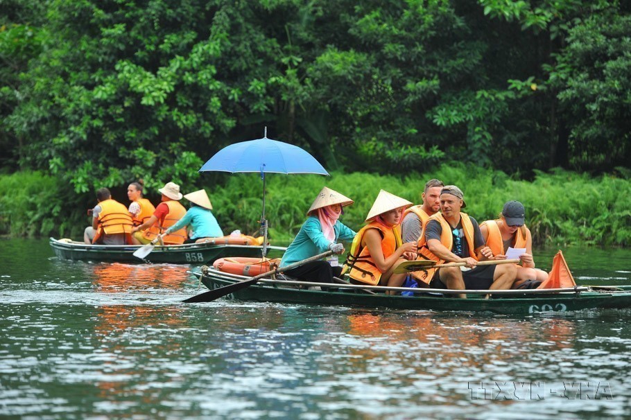 Bão số 5: Một số điểm du lịch đường thủy ở Ninh Bình dừng phục vụ du khách - Ảnh 2.